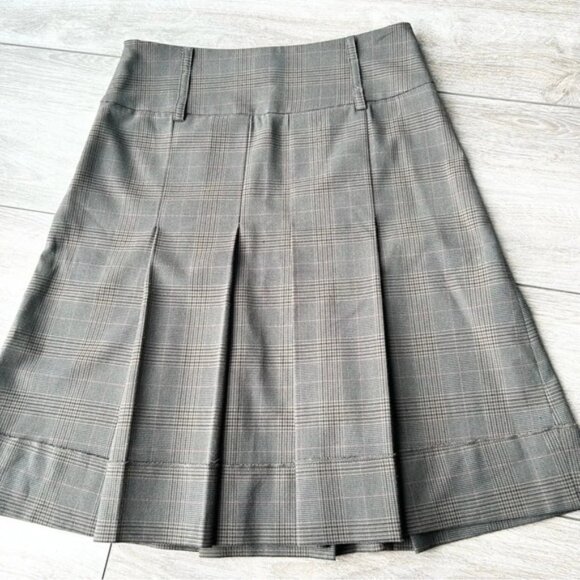 Sandra Angelozzi Pleated Academia Plaid Skirt - Picture 9 of 9